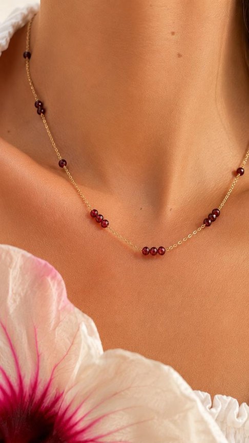 گردنبند یاقوت سرخ تراش جواهری با پخش در زنجیر سوبی گالری